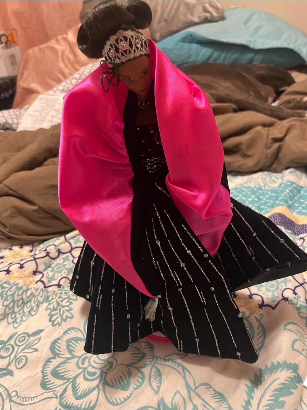 1998 Special Edition Happy Holidays Barbie doll,